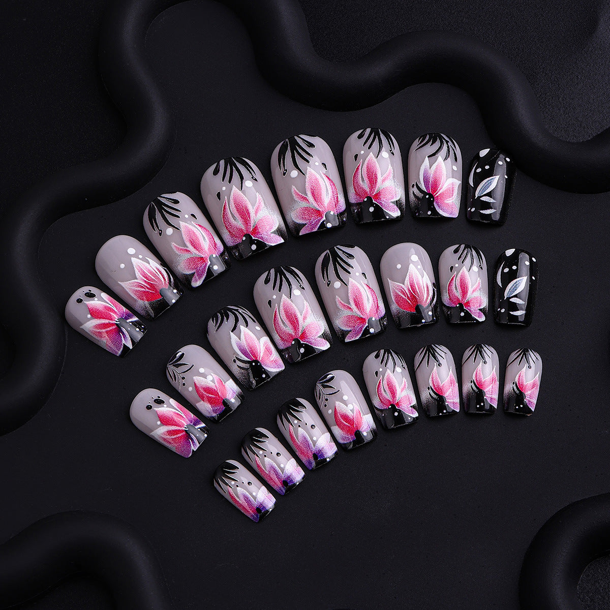 【Press-on Nail】【Medium-Length】 Black Edge Gradient Pink Purple Flower